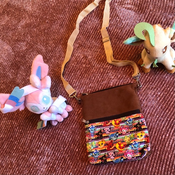 NWOT Eeveelution Crossbody Bag - Picture 2 of 5